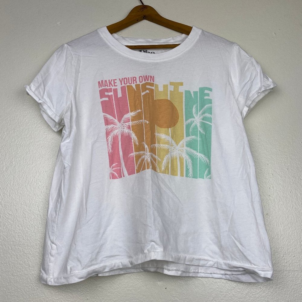 Doe Beach Palm Tree Graphic Tee